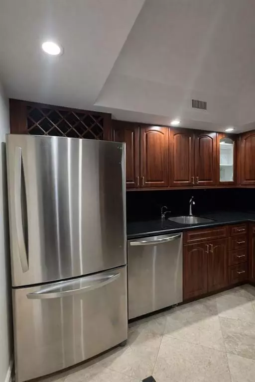 Hallandale Beach, FL 33009,1985 S Ocean Dr #20A