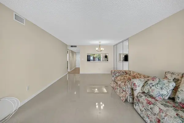 Tamarac, FL 33321,7214 Devon Dr #7214