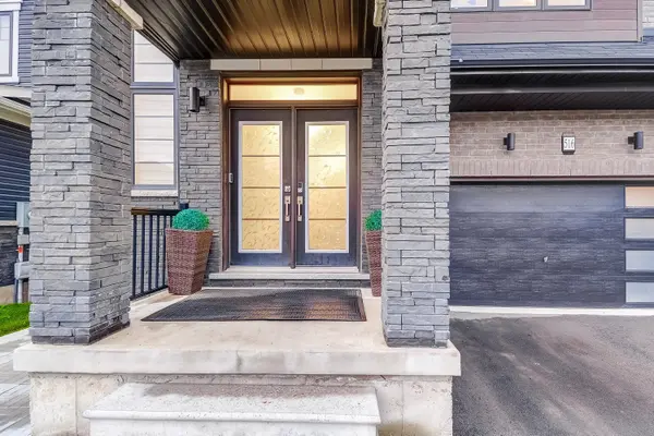 516 Barker Pkwy, Thorold, ON L2V 0K1