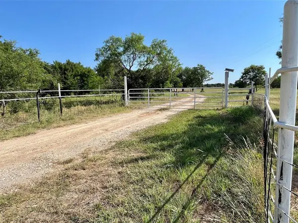 299 Private Road 1452, Chico, TX 76431
