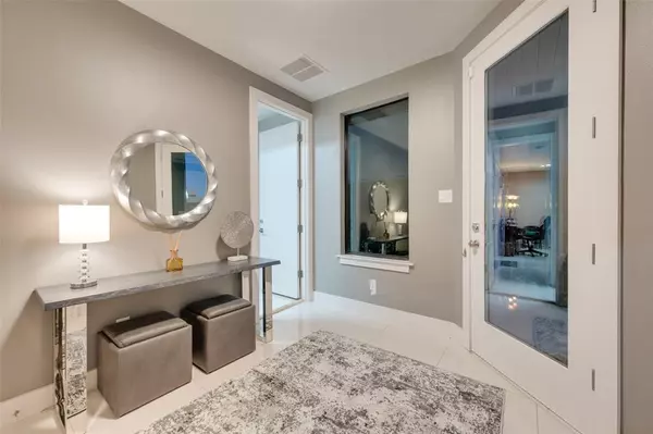 Dallas, TX 75219,3815 Throckmorton Street