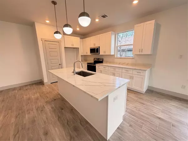 Fort Worth, TX 76105,5154 Charlene Street