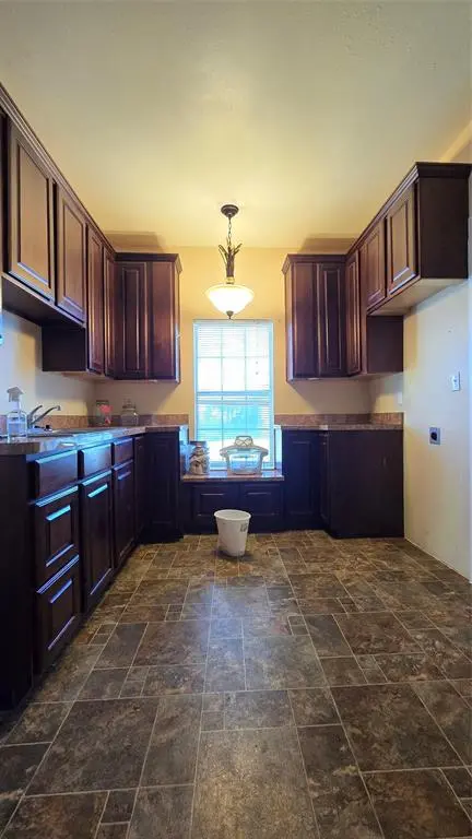 Milford, TX 76670,204 W Crossmain