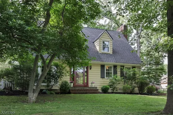 Rahway City, NJ 07065,924 Maurice Ave