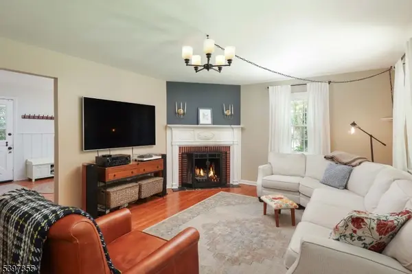 Rahway City, NJ 07065,924 Maurice Ave