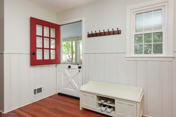 Rahway City, NJ 07065,924 Maurice Ave