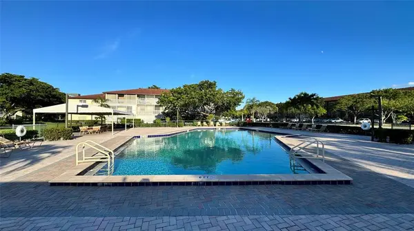 Pembroke Pines, FL 33027,300 SW 134TH WY #304E