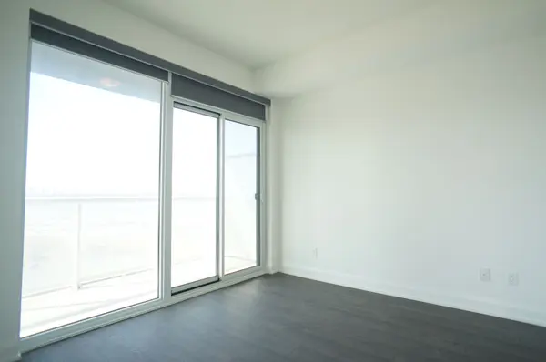 Toronto W06, ON M8V 0C8,56 Annie Craig DR #1805