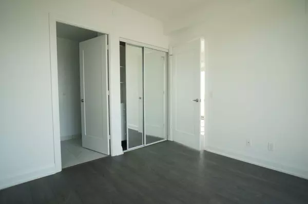 Toronto W06, ON M8V 0C8,56 Annie Craig DR #1805