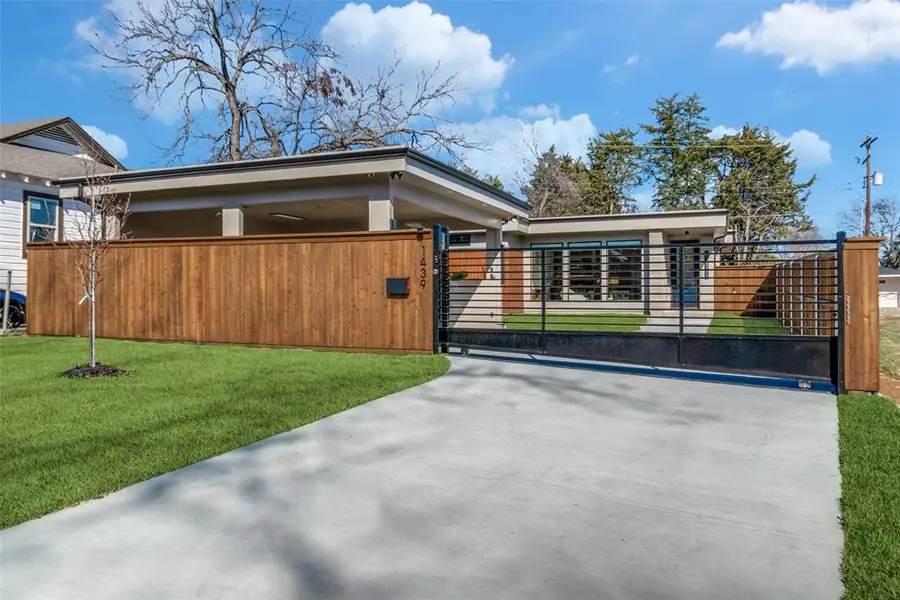 1439 E Louisiana Avenue, Dallas, TX 75216