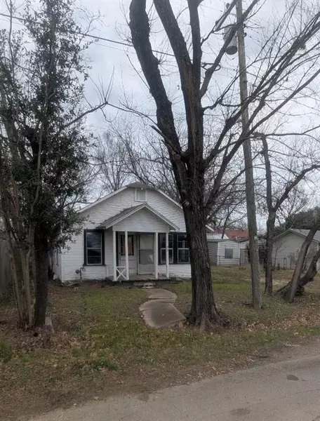 502 N Spears Street, Alvarado, TX 76009