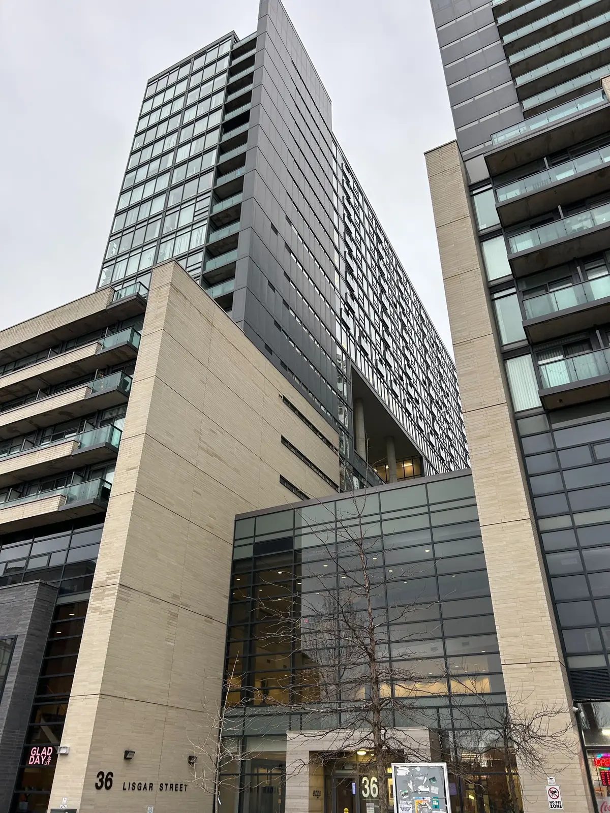 Toronto C01, ON M6J 0C7,36 Lisgar ST #1202E