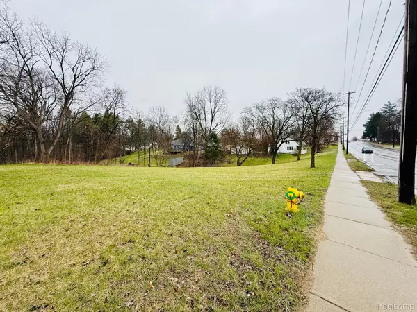 Clio, MI 48420,572 W VIENNA ST