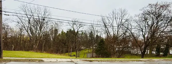 Clio, MI 48420,572 W VIENNA ST