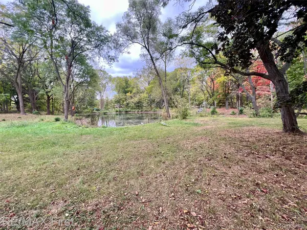 Auburn Hills, MI 48326,2375 SNELLBROOK RD