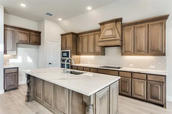 Joshua, TX 76058,725 Seahawk Street