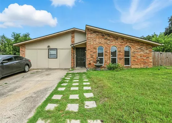 3415 Killala Court, Arlington, TX 76014