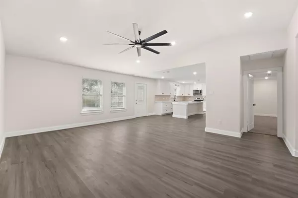 Carrollton, TX 75006,2000 Knollwood Lane