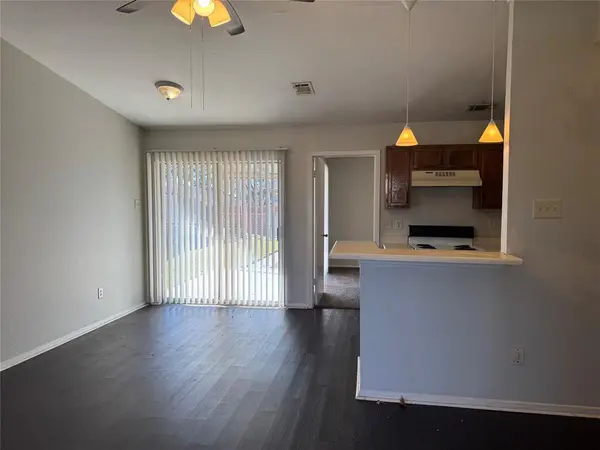 Mesquite, TX 75150,2559 Red River Street