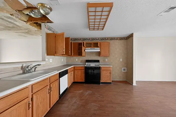 Lewisville, TX 75077,1379 Honeysuckle Lane