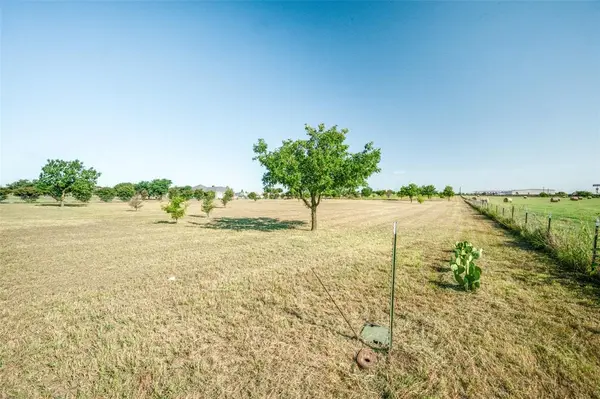 Sanger, TX 76266,TR 28 5.0 ACRES Lois Road W