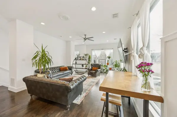 Dallas, TX 75204,3002 Zenia Drive