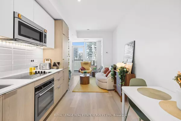 Toronto C01, ON M6K 0C9,50 Ordnance ST #1603