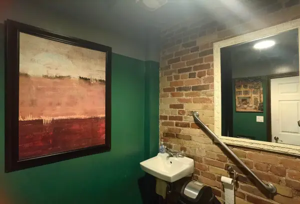 Toronto C01, ON M6H 1B3,1104 College ST