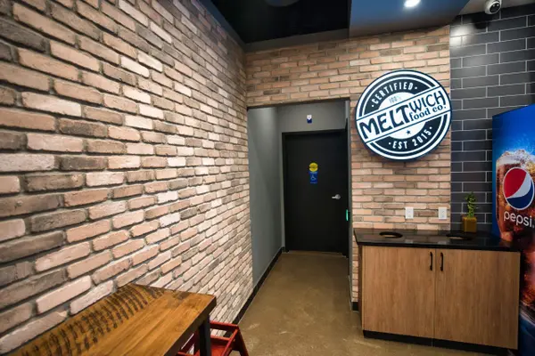 Newmarket, ON L3Y 0G3,57 Harry Walker Pkwy S ##A4-7