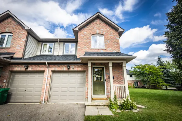 Mississauga, ON L5R 4A7,5255 Guildwood WAY #36