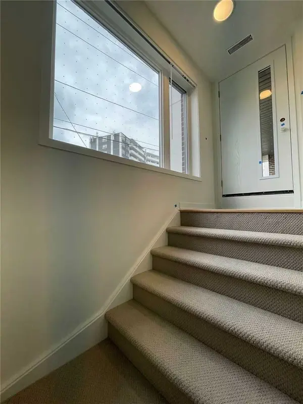 Toronto W04, ON M6M 0B6,160 Canon Jackson DR #A105