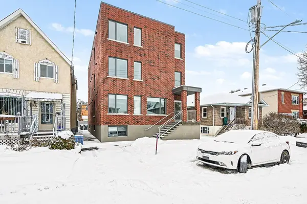 79 Marquette AVE #4, Vanier And Kingsview Park, ON K1L 5J9