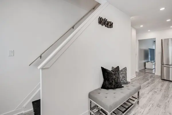 Hamilton, ON L8H 4C1,173 London ST N