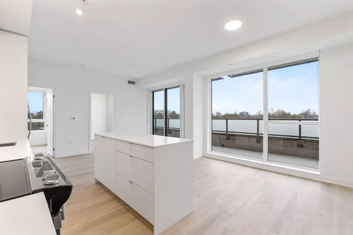 Toronto W08, ON M9C 1R3,4365 Bloor ST W #509