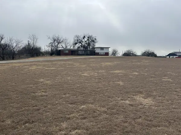 Jacksboro, TX 76458,1115 W Belknap