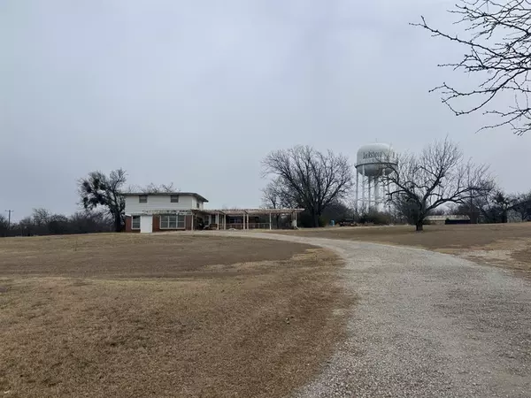 Jacksboro, TX 76458,1115 W Belknap