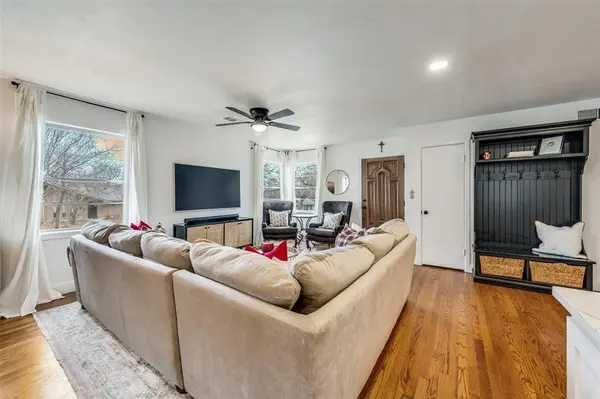 Irving, TX 75062,416 Lakeside Drive