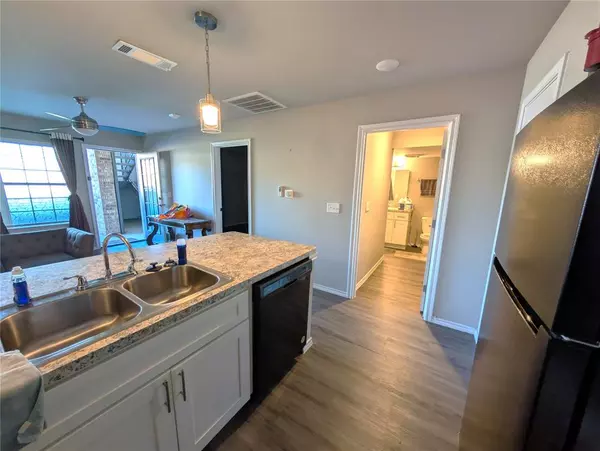 Dallas, TX 75231,6108 Abrams Road #202