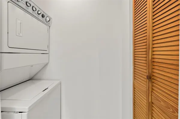 Pompano Beach, FL 33060,241 SE 11th Ave #241A