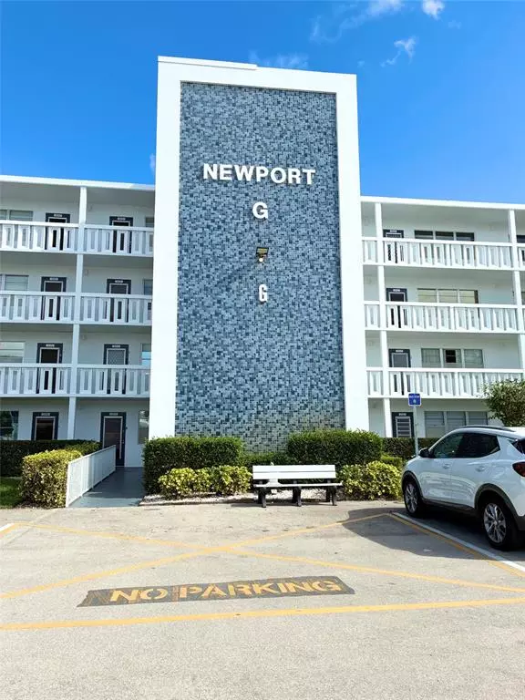 Deerfield Beach, FL 33442,1001 Newport G #1001