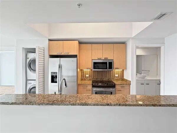 Wilton Manors, FL 33305,2301 Wilton Dr #408