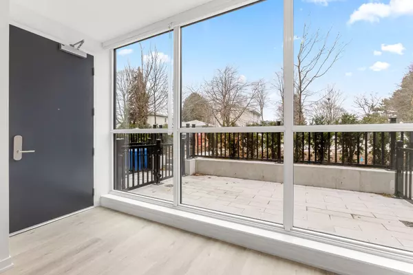 Toronto W08, ON M9C 0E3,45 Broadfield DR W #112