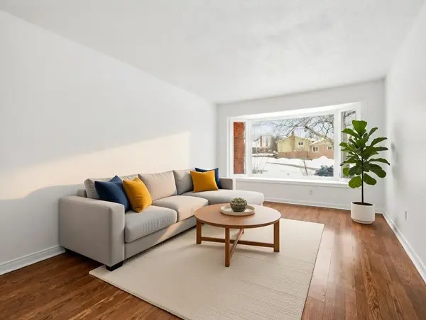 Brampton, ON L6Z 1J3,32 Courtleigh SQ