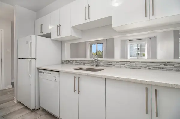 Cityview - Parkwoods Hills - Rideau Shore, ON K2E 7X4,216 Viewmount DR #216