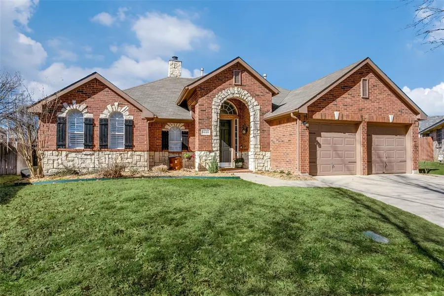 5225 White Sands Drive, Fort Worth, TX 76137