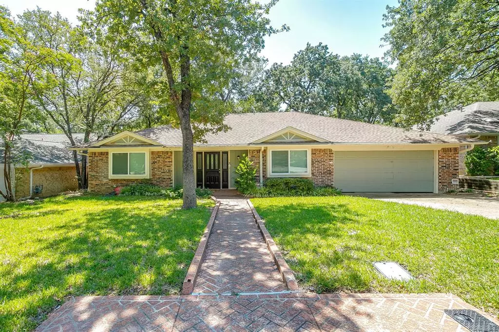 Arlington, TX 76016,5704 Firewood Drive