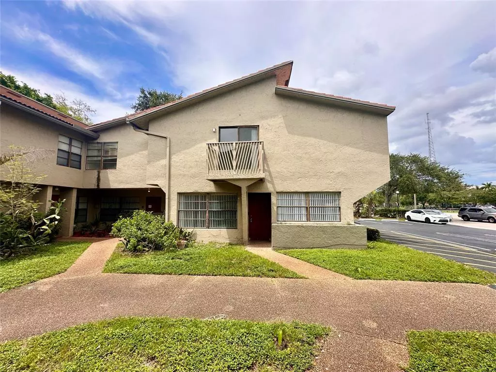 Coral Springs, FL 33065,2580 Coral Springs Dr