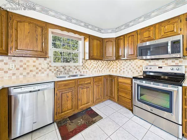 Penrose, CO 81240,611 Q ST