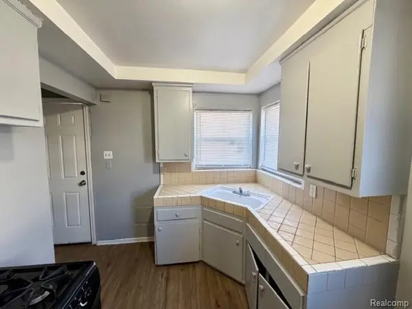 Detroit, MI 48228,9371 Hartwell ST