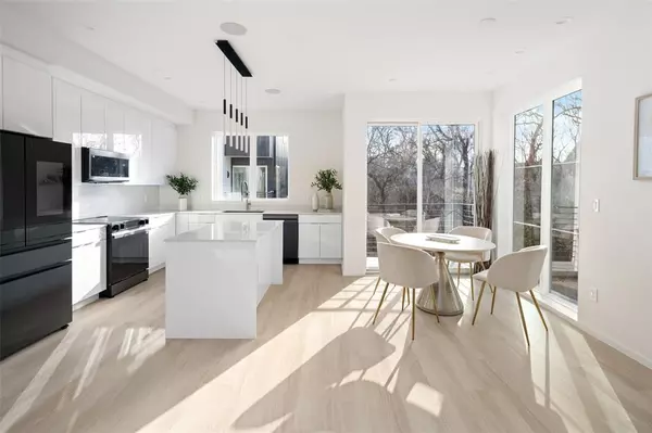 Dallas, TX 75235,4811 Denton Drive #106